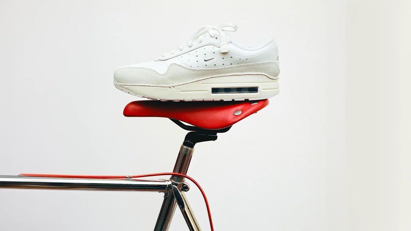 JAQUEMUS-NIKE.png
